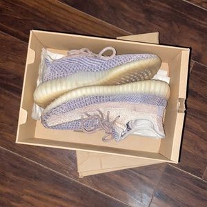 YEEZY Boost 350 V2 - “Ash Pearl”